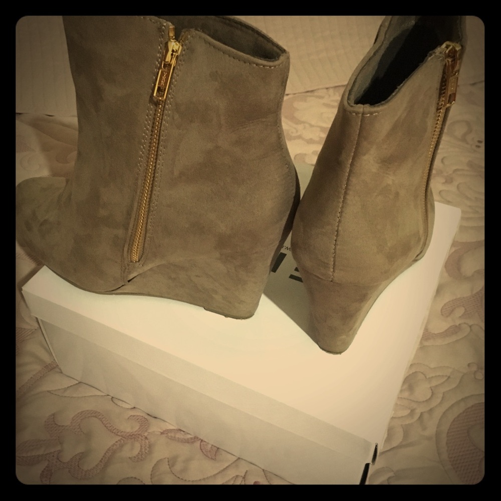 Wedge ankle booties